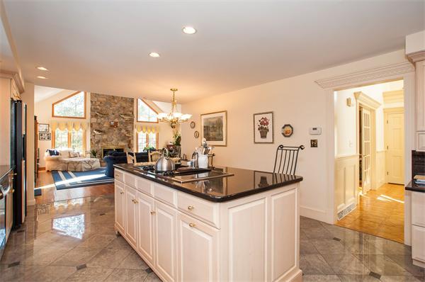 52 Crestview Road Milton, MA 02186 - Photo 7 of 15