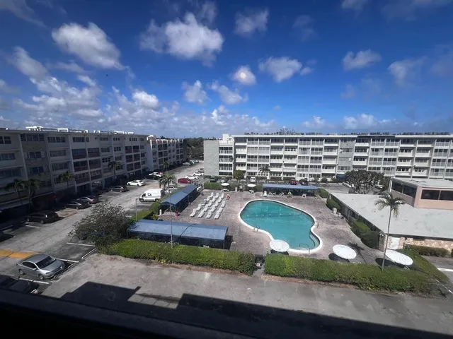 $299,999 | 329 Southeast 3rd Street, Unit 502T, Hallandale Beach, FL 33009