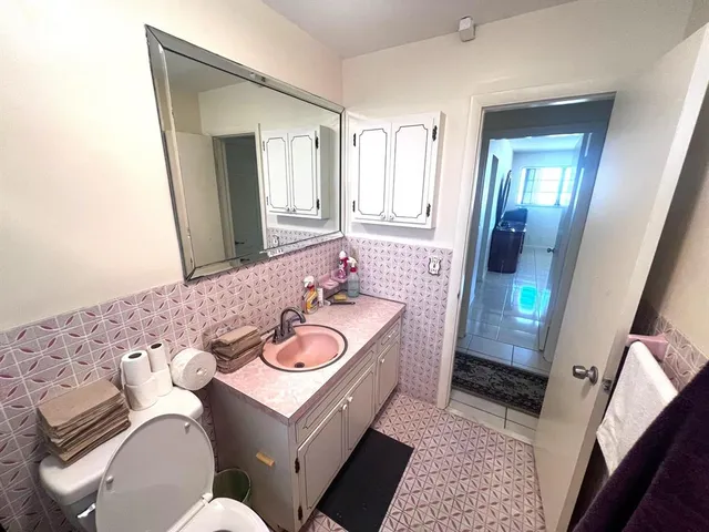 $299,999 | 329 Southeast 3rd Street, Unit 502T, Hallandale Beach, FL 33009