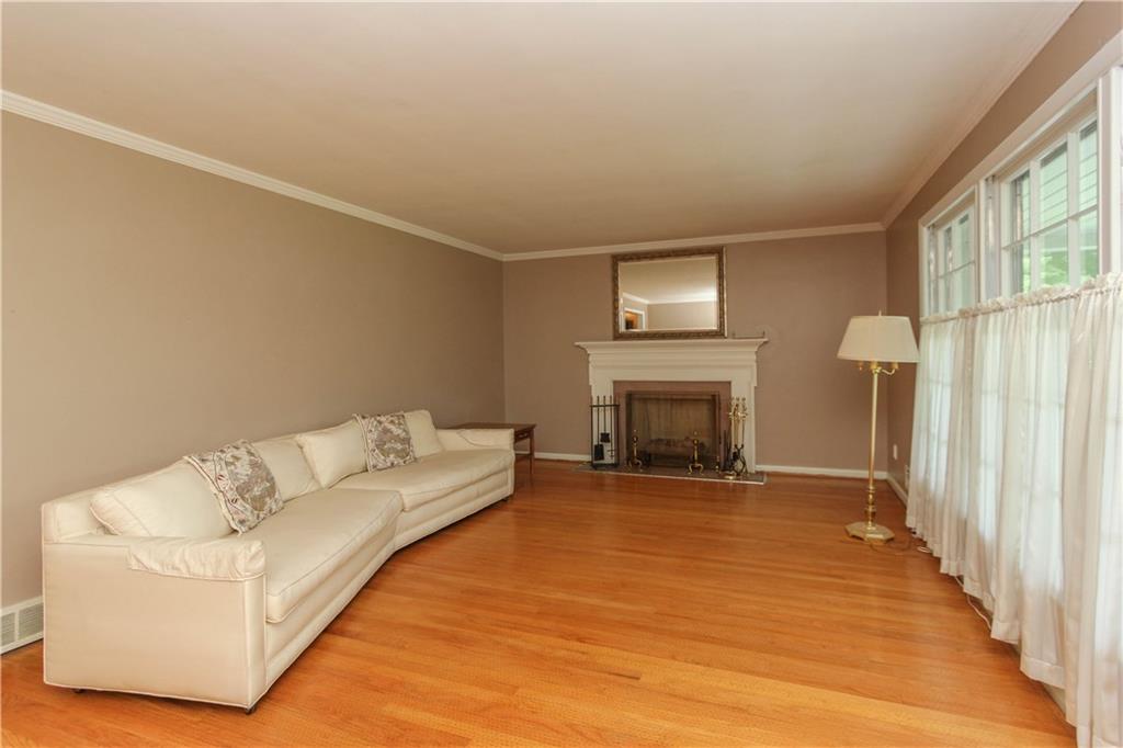 4403 Radnor Road Indianapolis, IN 46226 - Photo 4 of 20 Gallery Image 4
