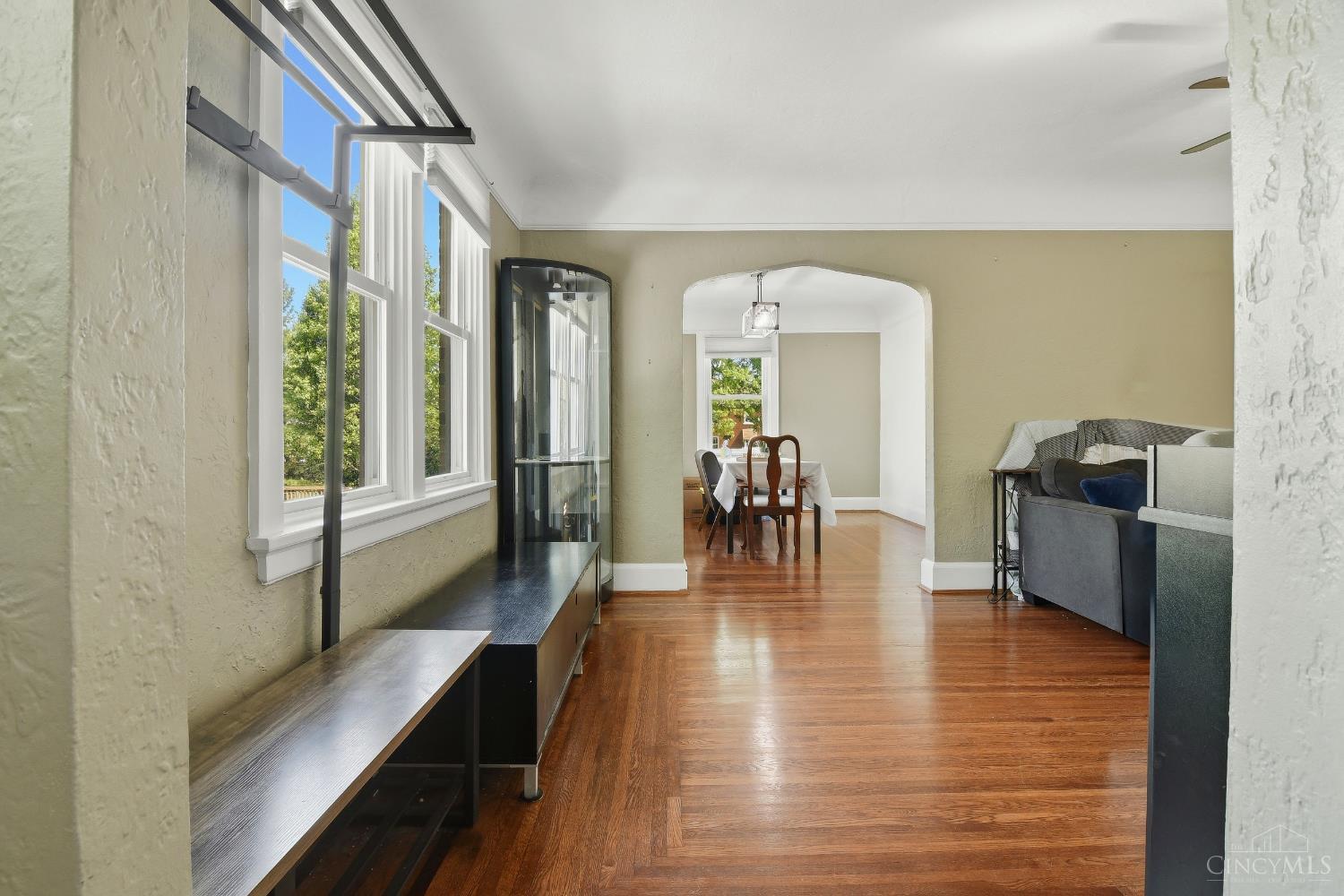 5036 Ralph Avenue Cincinnati, OH 45238 - Photo 4 of 39 Gallery Image 4