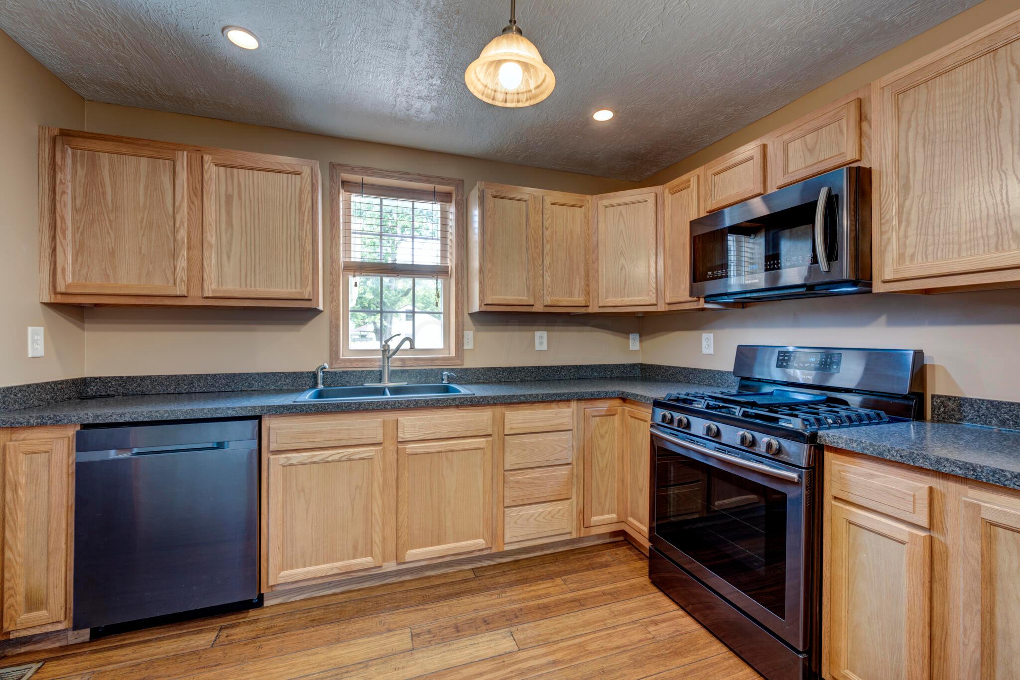 1240 Williams Road Columbus, OH 43207 - Photo 8 of 41 1240 Williams Rd_4