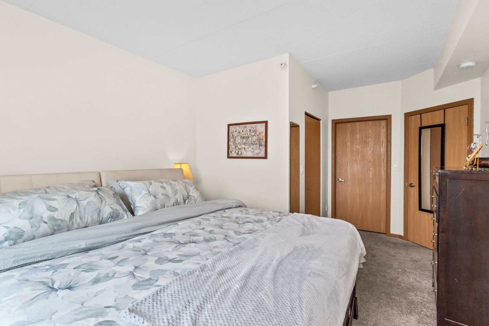 515 Main Street, Unit 401 Evanston, IL 60202 - Photo 9 of 19