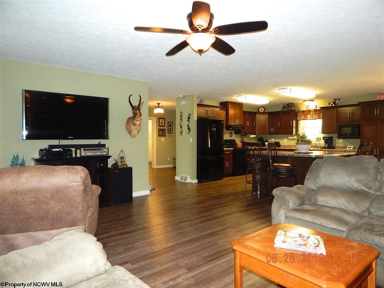 1008 Mudlick Run Road Fairmont, WV 26554 - Photo 4 of 20 Gallery Image 4