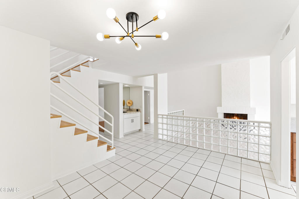 4320 Meridian Avenue Oxnard, CA 93035 - Photo 14 of 31 a view of an entryway with wooden floor