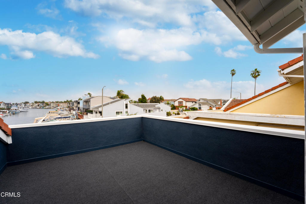 4320 Meridian Avenue Oxnard, CA 93035 - Photo 25 of 31 a view of a terrace with skyline