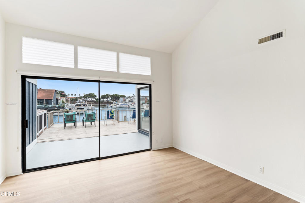 4320 Meridian Avenue Oxnard, CA 93035 - Photo 5 of 31 a view of a room with window