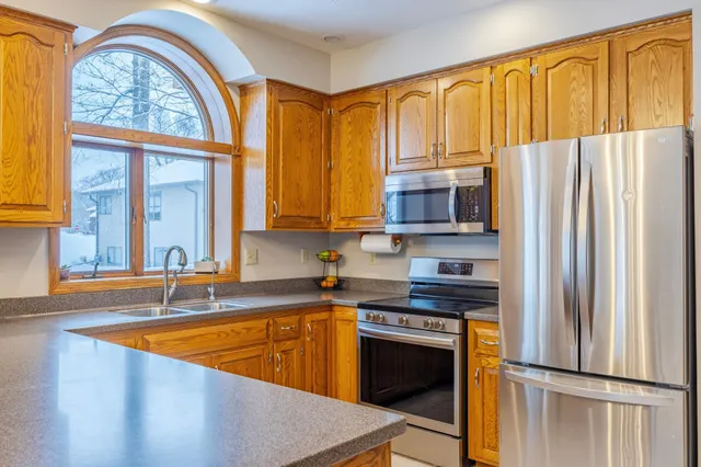 $489,000 | 510 Liberty Lane, New Prague, MN 56071