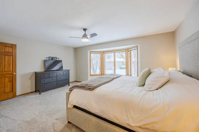 $489,000 | 510 Liberty Lane, New Prague, MN 56071