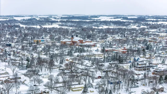 $489,000 | 510 Liberty Lane, New Prague, MN 56071