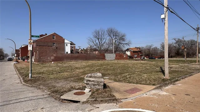 $35,000 | 1901 Benton Street, St. Louis, MO 63106