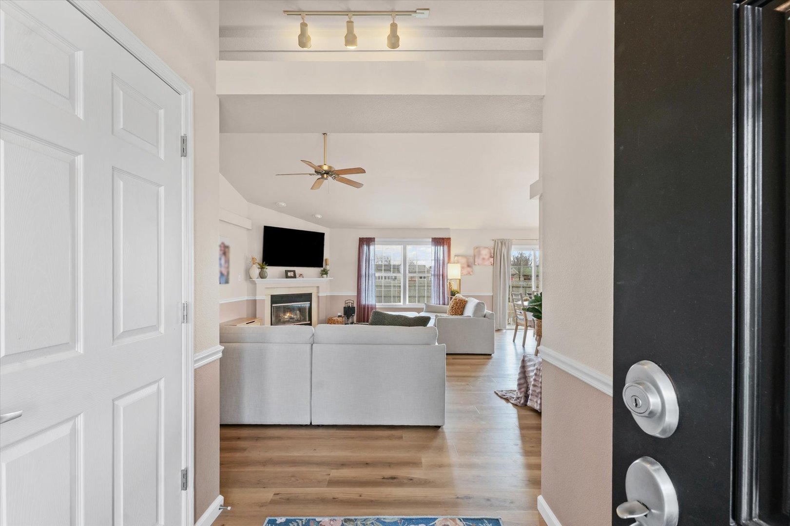 2003 MacIntosh Lane Monticello, IL 61856 - Photo 4 of 31