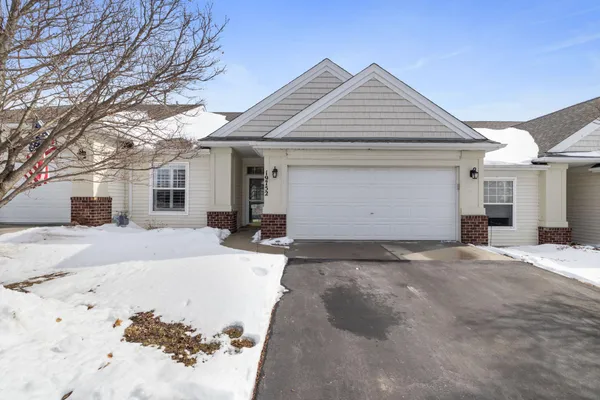 $320,000 | 19752 Meadowlark Way, Unit 279, Farmington, MN 55024