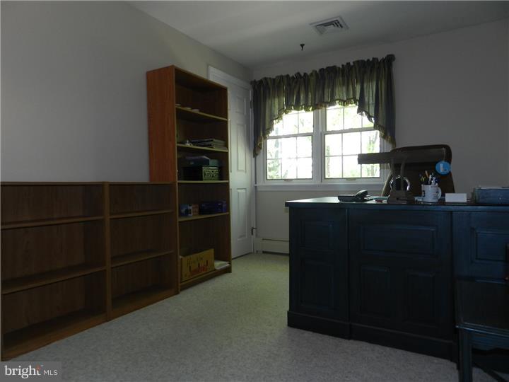 1055 East Sandy Ridge Road Doylestown, PA 18901 - Photo 18 of 24 Gallery Image 18