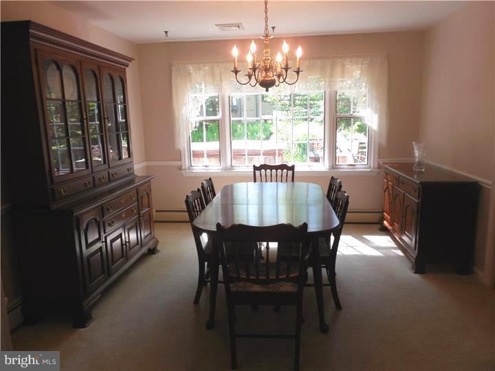 1055 East Sandy Ridge Road Doylestown, PA 18901 - Photo 4 of 24 Gallery Image 4