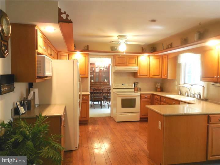 1055 East Sandy Ridge Road Doylestown, PA 18901 - Photo 6 of 24 Gallery Image 6