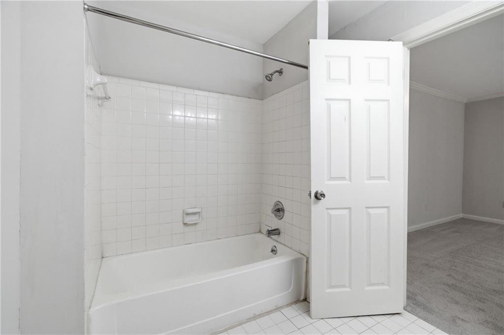 7500 Roswell Road, Unit 6 Sandy Springs, GA 30350 - Photo 17 of 29 Gallery Image 17