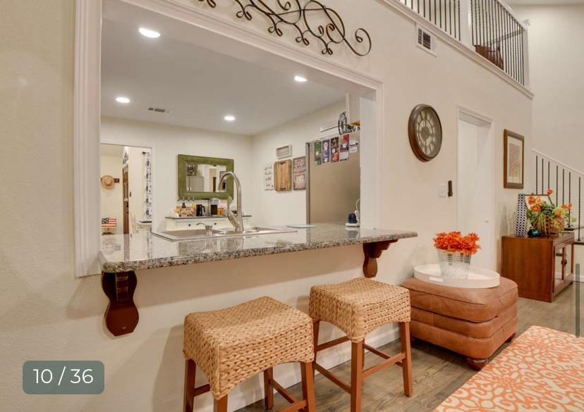 520 West Bluff Street Granbury, TX 76048 - Photo 11 of 34