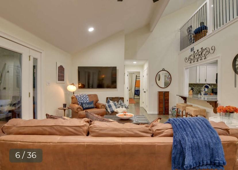 520 West Bluff Street Granbury, TX 76048 - Photo 12 of 34