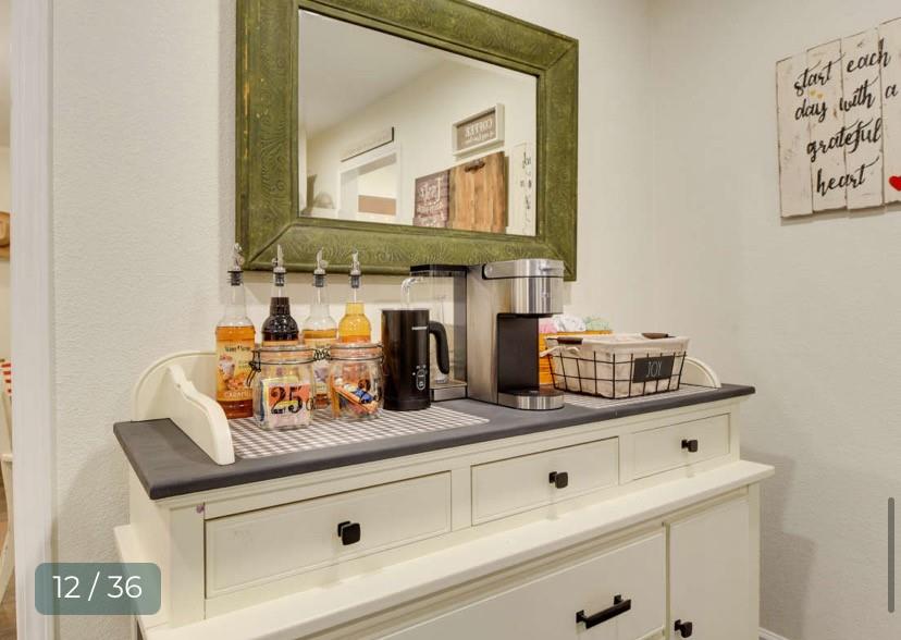 520 West Bluff Street Granbury, TX 76048 - Photo 14 of 34