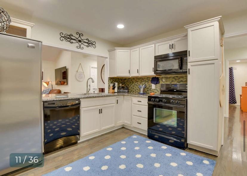 520 West Bluff Street Granbury, TX 76048 - Photo 10 of 34