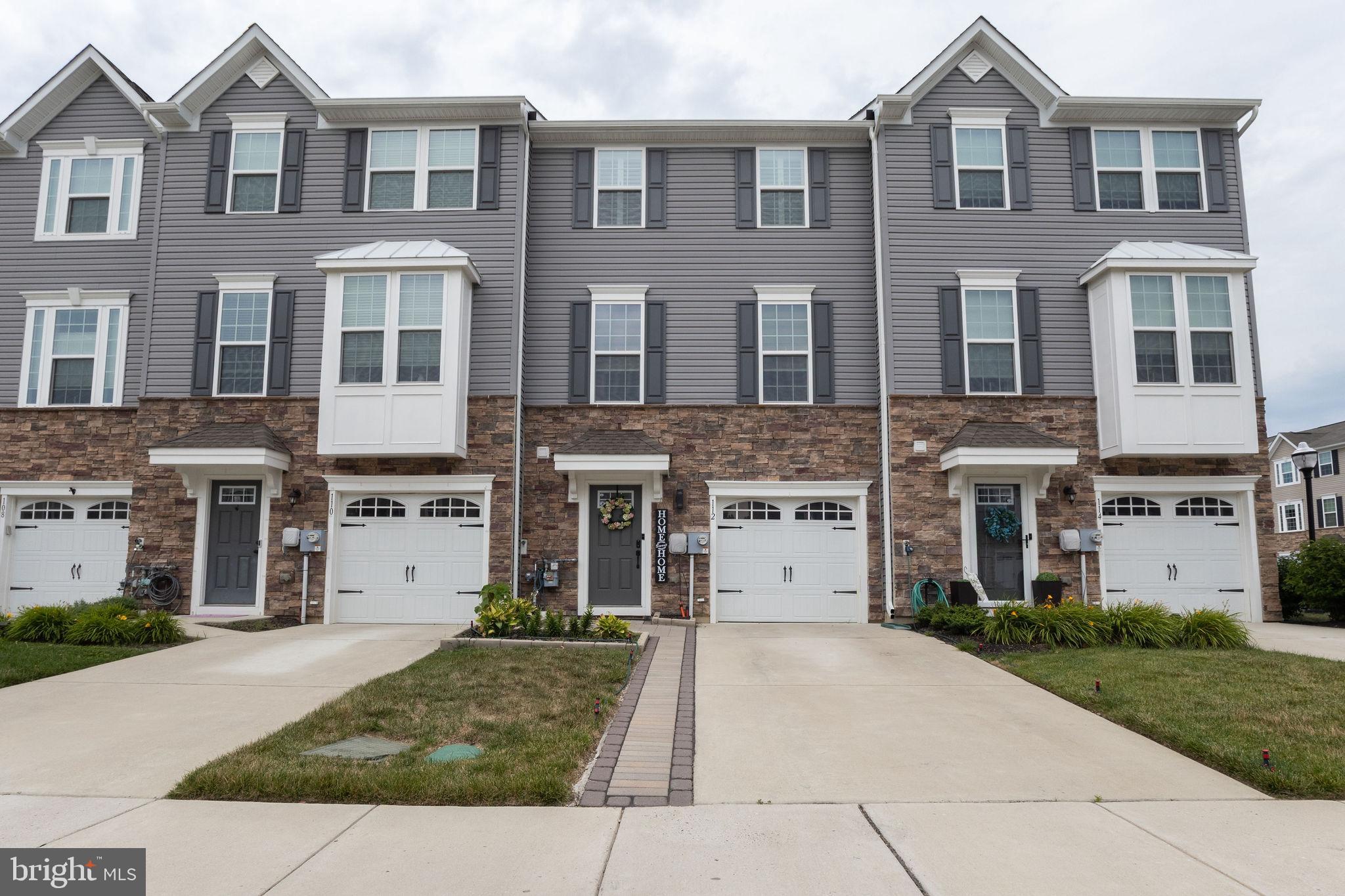 112 Pinnacle Place Sewell, NJ 08080 - Photo 2 of 36