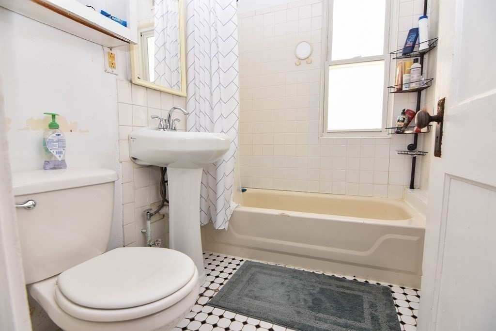 34 Belknap Street Somerville, MA 02144 - Photo 12 of 20