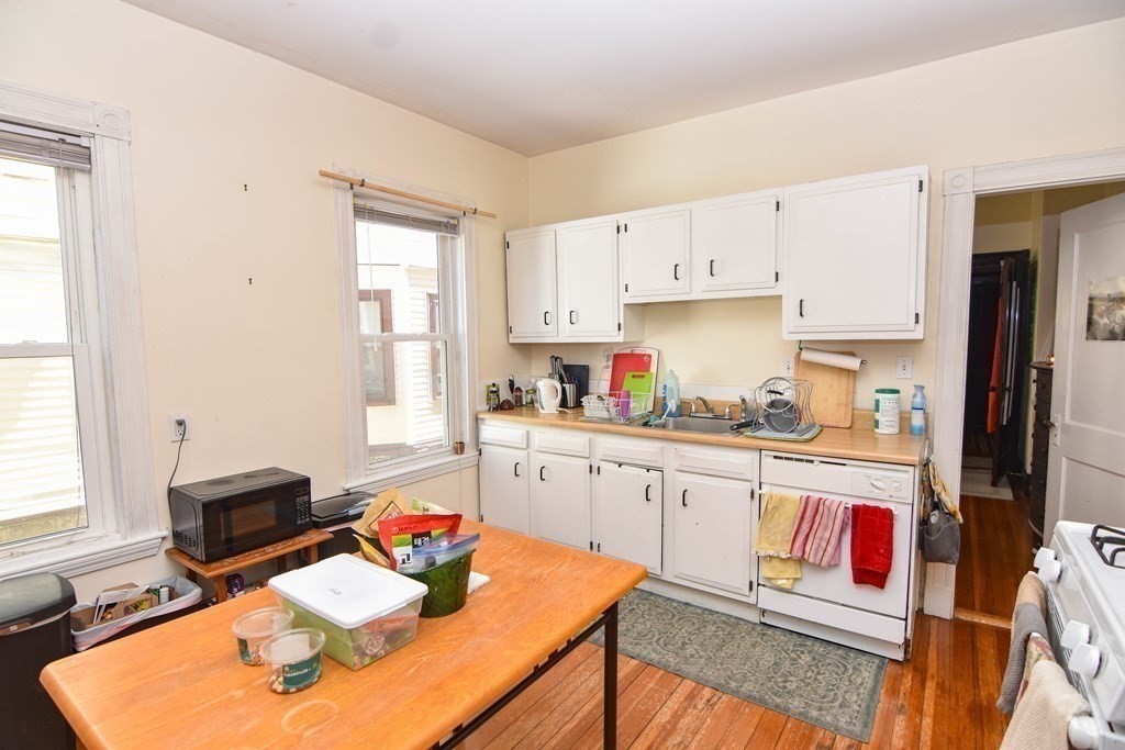 34 Belknap Street Somerville, MA 02144 - Photo 15 of 20