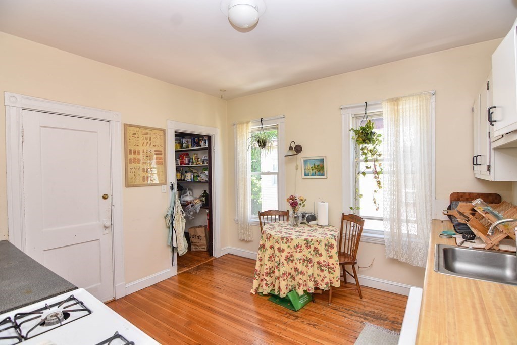 34 Belknap Street Somerville, MA 02144 - Photo 7 of 20