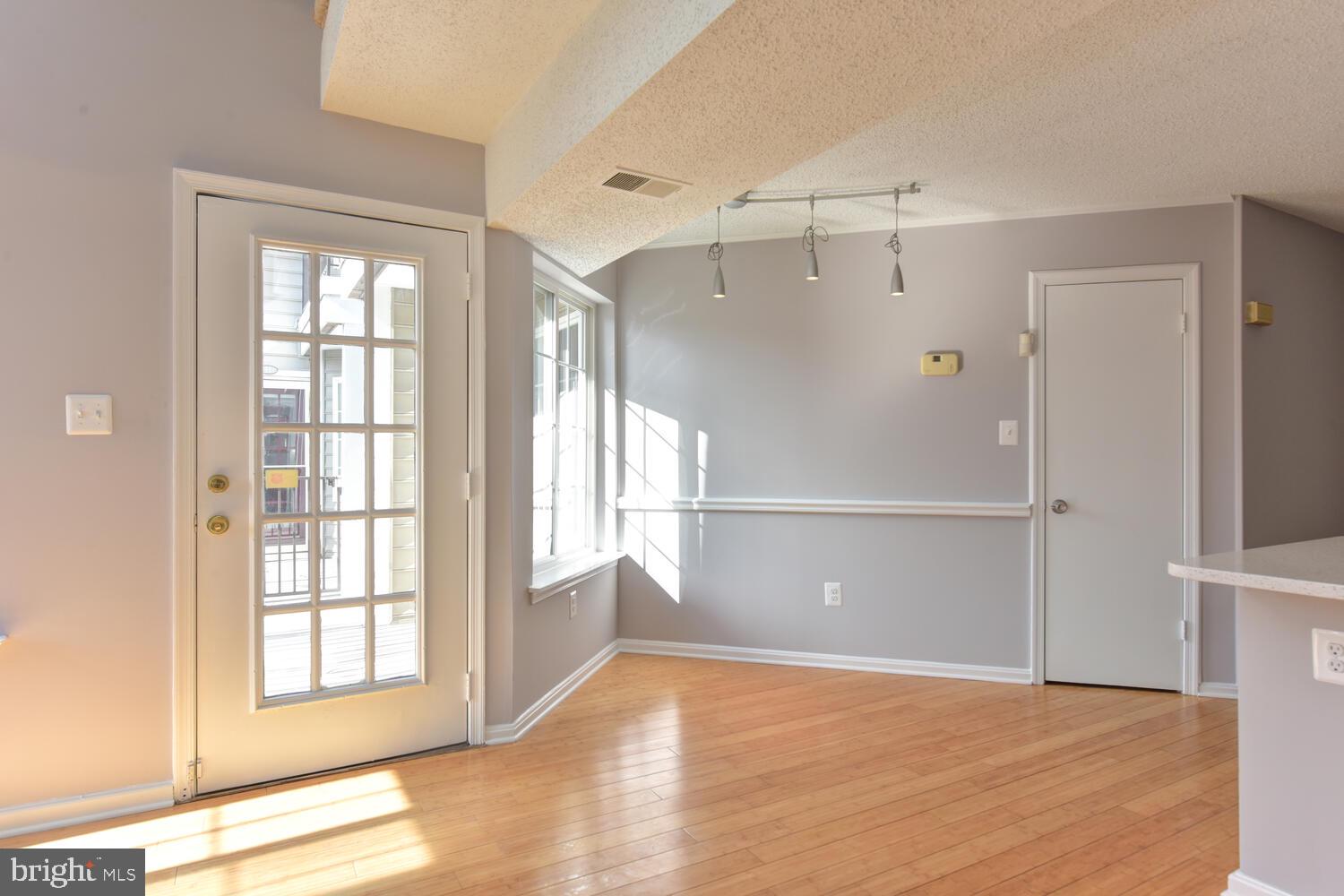 10839 Amherst Avenue, Unit E Silver Spring, MD 20902 - Photo 7 of 34