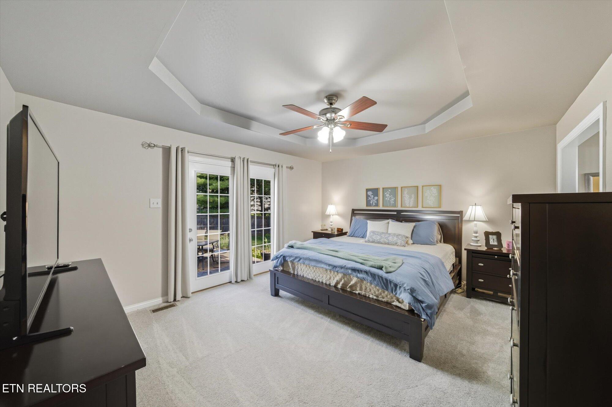 2121 Windbrook Road Knoxville, TN 37923 - Photo 15 of 27 17-2121-Windbrook-Rd-Knoxville-TN-17