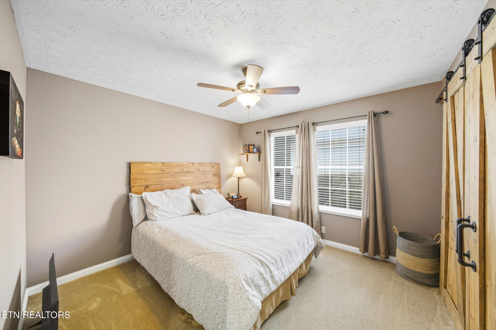 2121 Windbrook Road Knoxville, TN 37923 - Photo 18 of 27 22-2121-Windbrook-Rd-Knoxville-TN-22