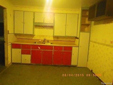2334 East Judd Road Burton, MI 48529 - Photo 2 of 21 RIMG8214_m.jpg
