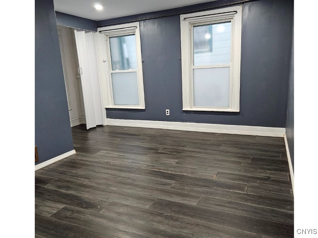 515 Henry Street Utica, NY 13502 - Photo 26 of 30 2nd Floor - Living Room