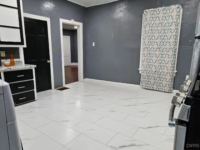 $174,300 | 515 Henry Street, Utica, NY 13502