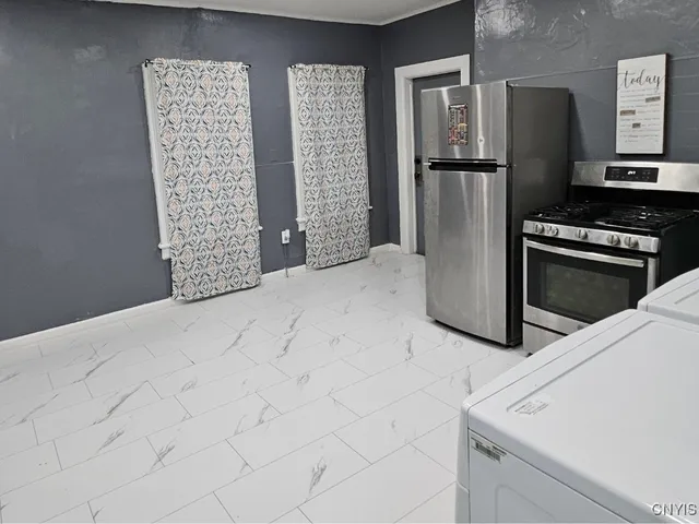 $174,300 | 515 Henry Street, Utica, NY 13502