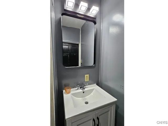 $174,300 | 515 Henry Street, Utica, NY 13502