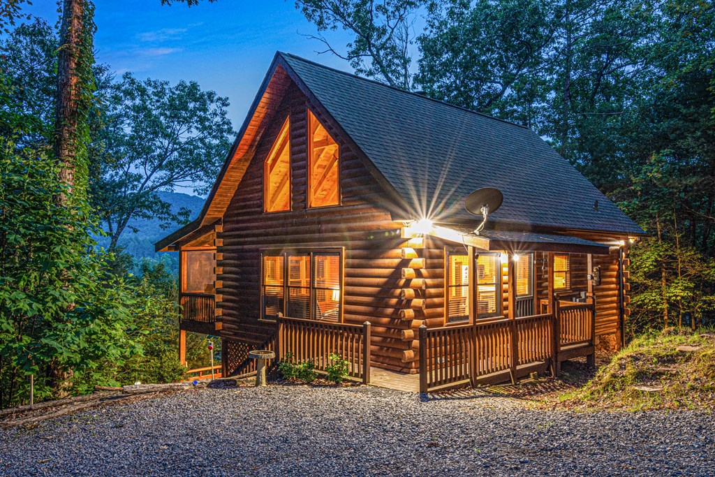 20 Dean Court Blue Ridge, GA 30513 - Photo 2 of 53 Gallery Image 2