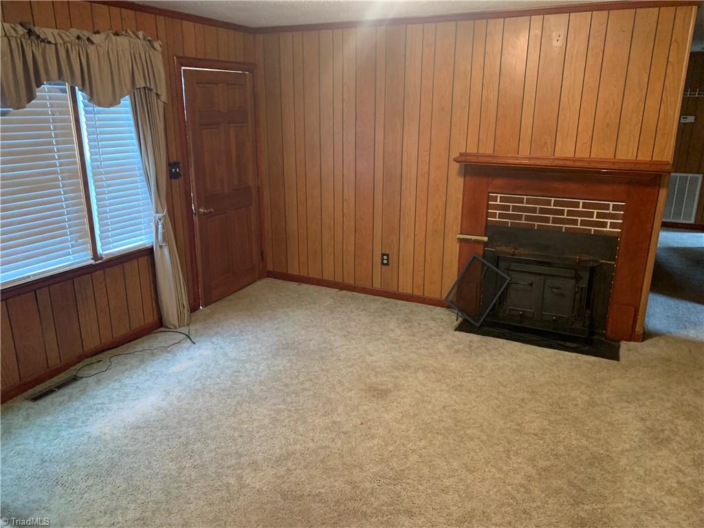 1344 Pipers Gap Road Mount Airy, NC 27030 - Photo 3 of 16 Living Room