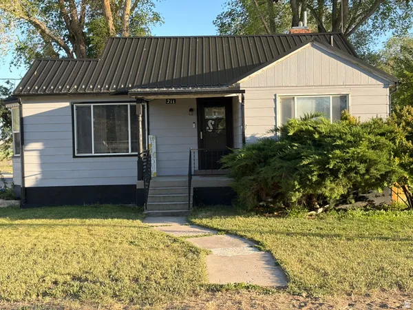 $320,000 | 211 West 100 S Street, Gunnison, UT 84634
