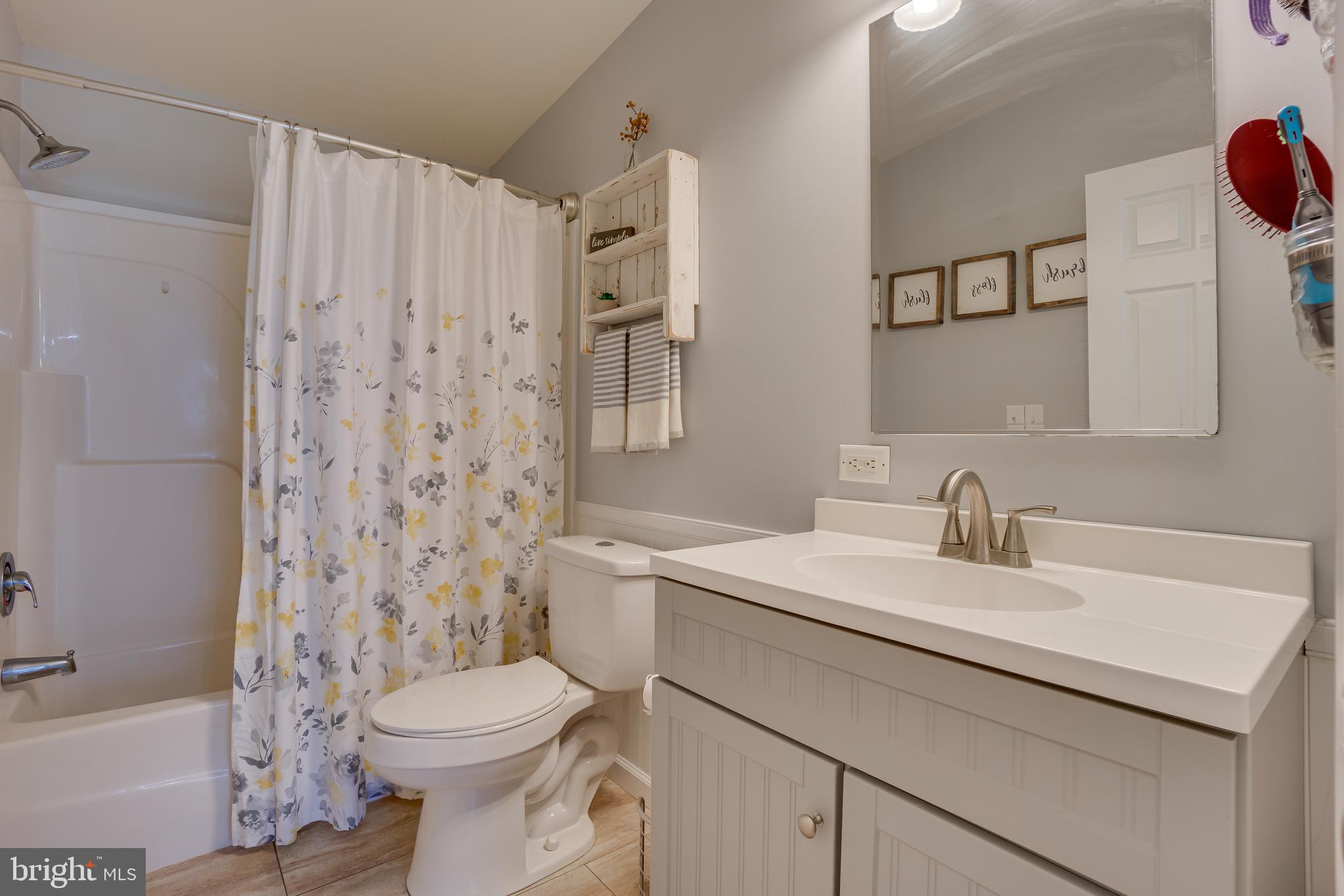 16067 Stevensburg Road Brandy Station, VA 22714 - Photo 30 of 41 2nd Full Bathroom