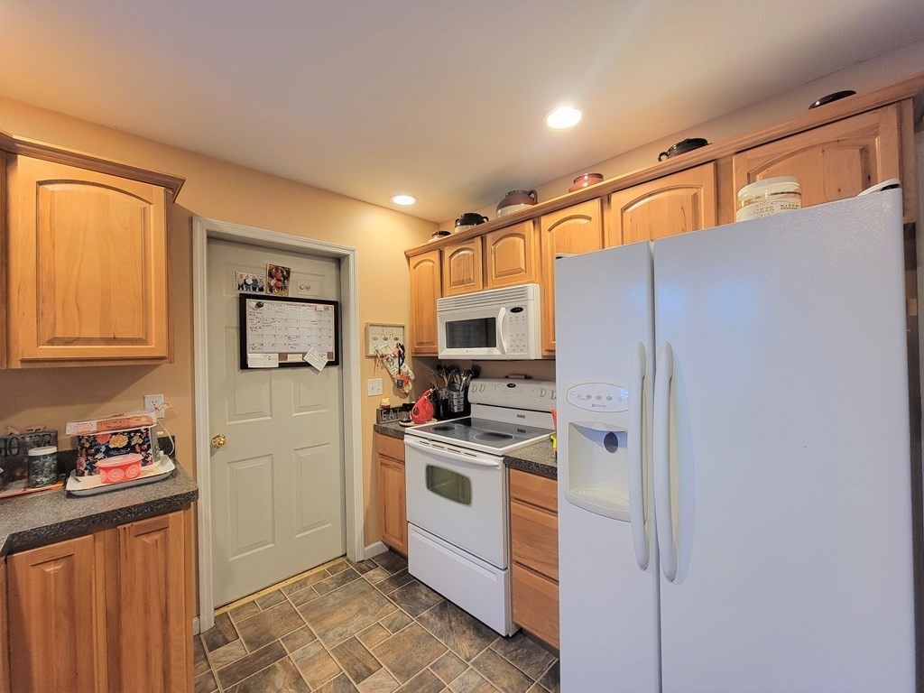 1792 White Pond Road Athol, MA 01331 - Photo 6 of 39