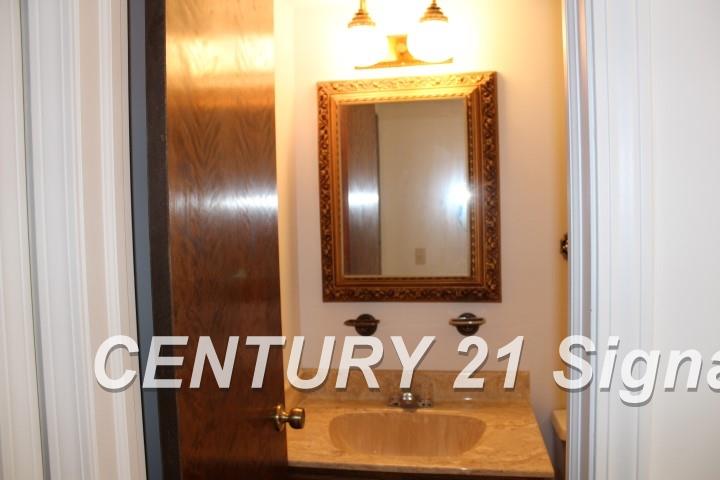 4752 Shattuck Road, Unit 4754 Saginaw, MI 48603 - Photo 13 of 17 Gallery Image 13
