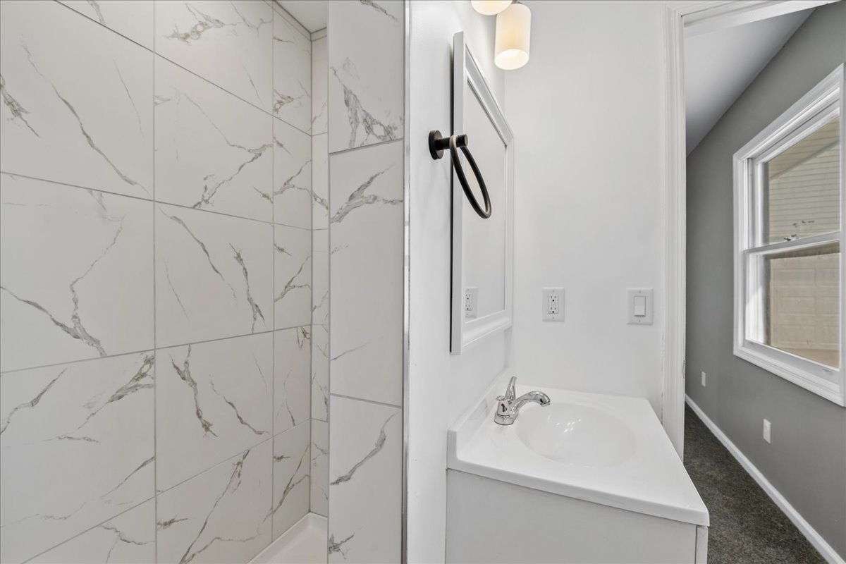 203 Clark Street Monroe Center, IL 61052 - Photo 13 of 21