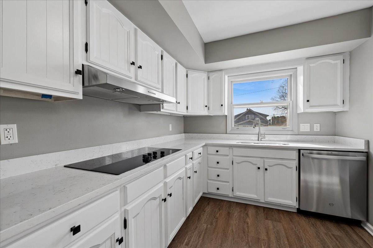 203 Clark Street Monroe Center, IL 61052 - Photo 3 of 21