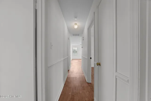 $1,400 | 1425 Birdneck Circle, Greenville, NC 27858