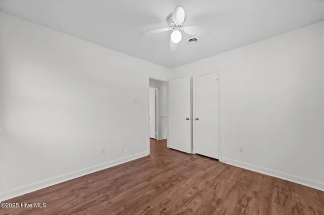 $1,400 | 1425 Birdneck Circle, Greenville, NC 27858