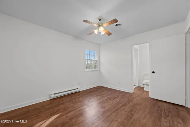 $1,400 | 1425 Birdneck Circle, Greenville, NC 27858