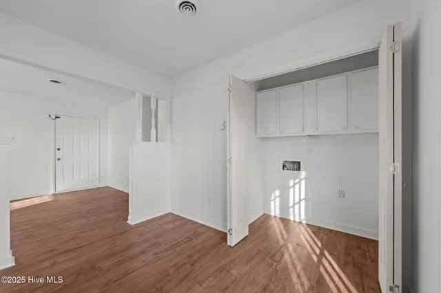 $1,400 | 1425 Birdneck Circle, Greenville, NC 27858