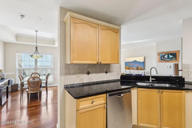 $430,000 | 400 East Bay Street, Unit 1007, Jacksonville, FL 32202